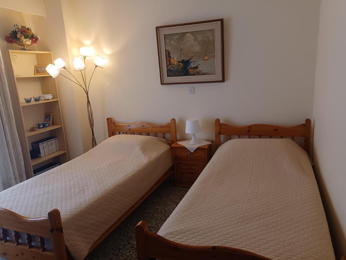 Seaside Family Apartment Loutraki 外观 照片