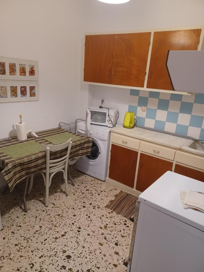 Seaside Family Apartment Loutraki 外观 照片